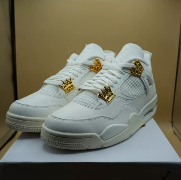 SOLD: Jordan 4 White/Metallic Gold Size 12 Wmn's/ 10.5 Men's IN HAND SHIP ASAP!! - Picture 2 of 16